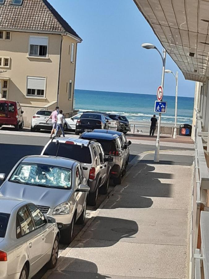 Les Obiones, Vue Laterale Mer, Fort Mahon Plage, Magnifique Studio Cabine 4P, Avec Balcon , Parking Prive Gratuit, Wifi, Classe 2 Etoiles, Exposition Plein Sud En Baie De Somme Exterior photo