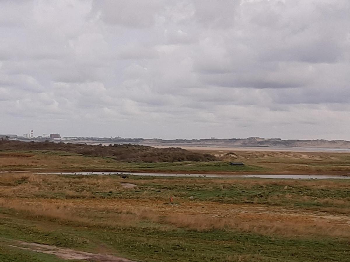 Les Obiones, Vue Laterale Mer, Fort Mahon Plage, Magnifique Studio Cabine 4P, Avec Balcon , Parking Prive Gratuit, Wifi, Classe 2 Etoiles, Exposition Plein Sud En Baie De Somme Exterior photo