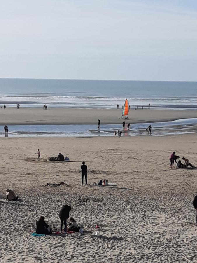 Les Obiones, Vue Laterale Mer, Fort Mahon Plage, Magnifique Studio Cabine 4P, Avec Balcon , Parking Prive Gratuit, Wifi, Classe 2 Etoiles, Exposition Plein Sud En Baie De Somme Exterior photo
