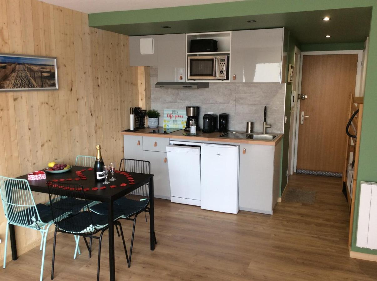 Les Obiones, Vue Laterale Mer, Fort Mahon Plage, Magnifique Studio Cabine 4P, Avec Balcon , Parking Prive Gratuit, Wifi, Classe 2 Etoiles, Exposition Plein Sud En Baie De Somme Exterior photo