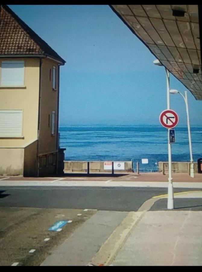 Les Obiones, Vue Laterale Mer, Fort Mahon Plage, Magnifique Studio Cabine 4P, Avec Balcon , Parking Prive Gratuit, Wifi, Classe 2 Etoiles, Exposition Plein Sud En Baie De Somme Exterior photo